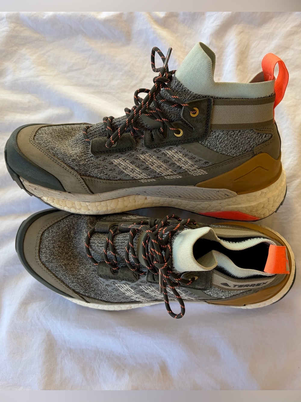 adidas Terrex Women’s Olive Gray Knit Trail Sneakers Mid High Sz 9